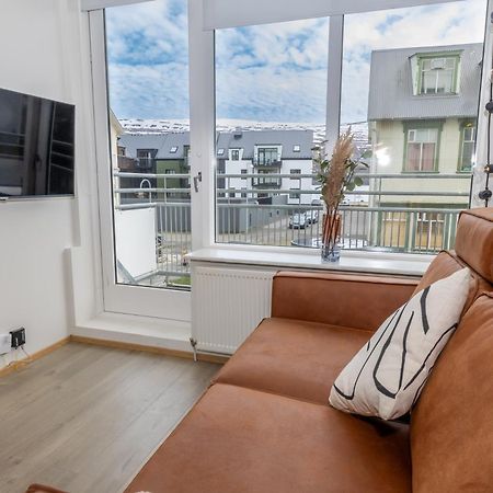 Charming Deluxe Apartment Akureyri Oda fotoğraf